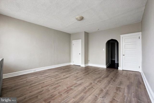 6034 N BROAD ST, Philadelphia, PA 19141