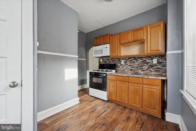 6034 N BROAD ST, Philadelphia, PA 19141