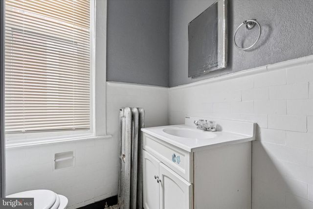 6034 N BROAD ST, Philadelphia, PA 19141