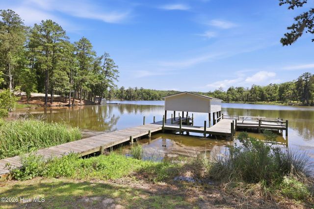 1045 River Road, Blounts Creek, NC 27814