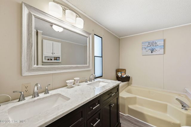 1045 River Road, Blounts Creek, NC 27814
