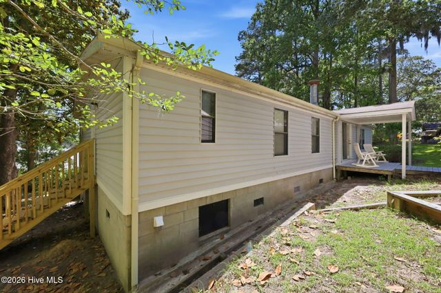 1045 River Road, Blounts Creek, NC 27814