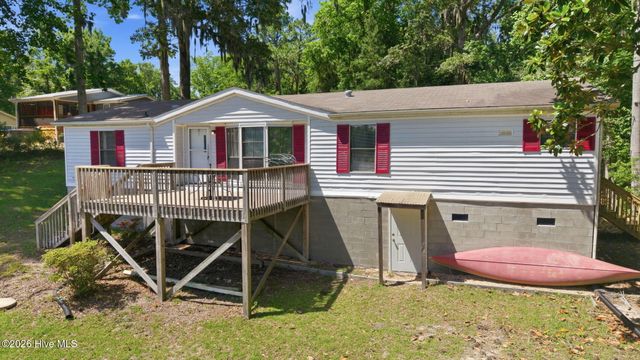 1045 River Road, Blounts Creek, NC 27814
