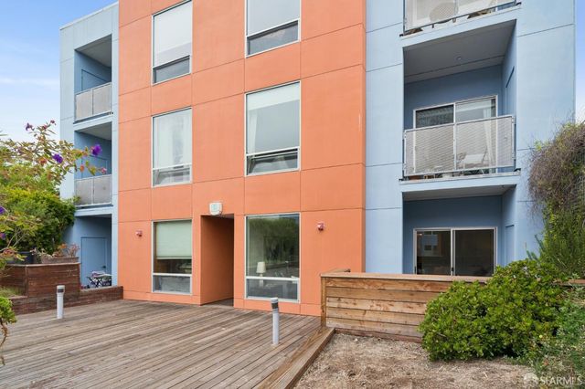 555 Bartlett Street 224, San Francisco, CA 94110