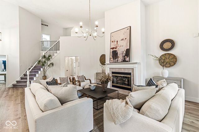 7833 Clearwater Cove Drive, Indianapolis, IN 46240