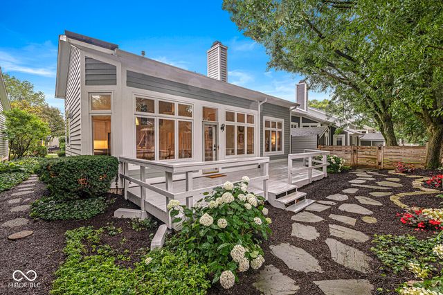 7833 Clearwater Cove Drive, Indianapolis, IN 46240