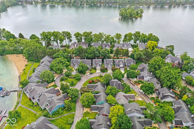 7833 Clearwater Cove Drive, Indianapolis, IN 46240