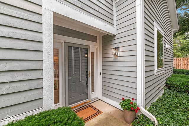 7833 Clearwater Cove Drive, Indianapolis, IN 46240