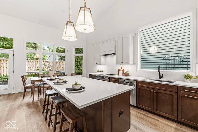 7833 Clearwater Cove Drive, Indianapolis, IN 46240