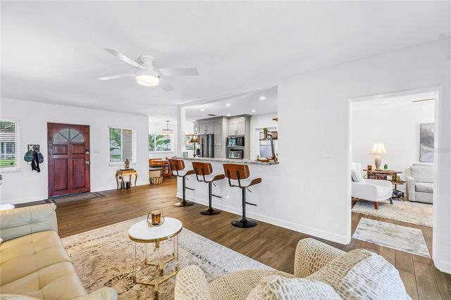 4201 27TH AVENUE N, St Petersburg, FL 33713
