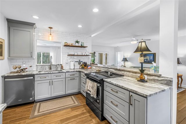 4201 27TH AVENUE N, St Petersburg, FL 33713
