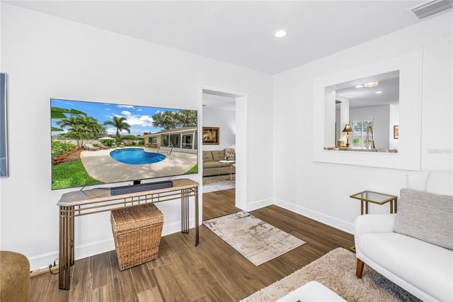 4201 27TH AVENUE N, St Petersburg, FL 33713