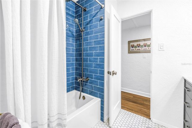 4201 27TH AVENUE N, St Petersburg, FL 33713