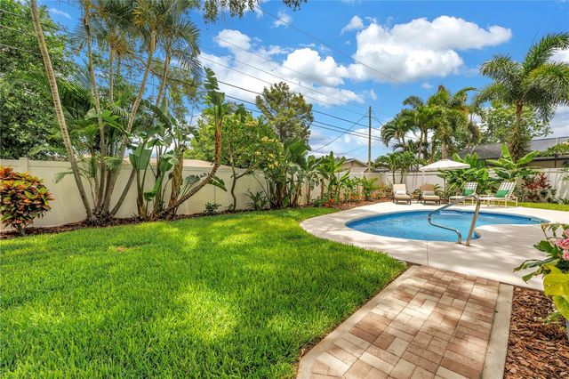 4201 27TH AVENUE N, St Petersburg, FL 33713