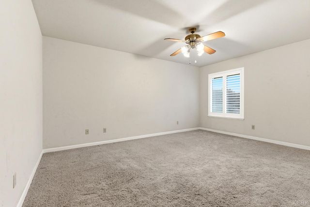 2504 N Kensington Way, Hanford, CA 93230