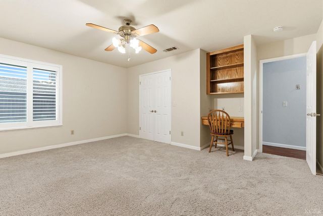 2504 N Kensington Way, Hanford, CA 93230