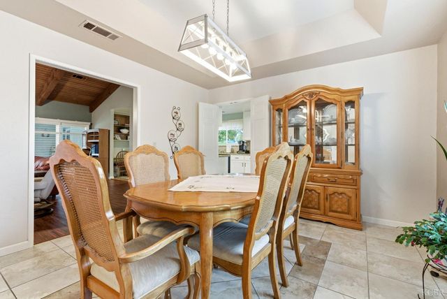 2504 N Kensington Way, Hanford, CA 93230