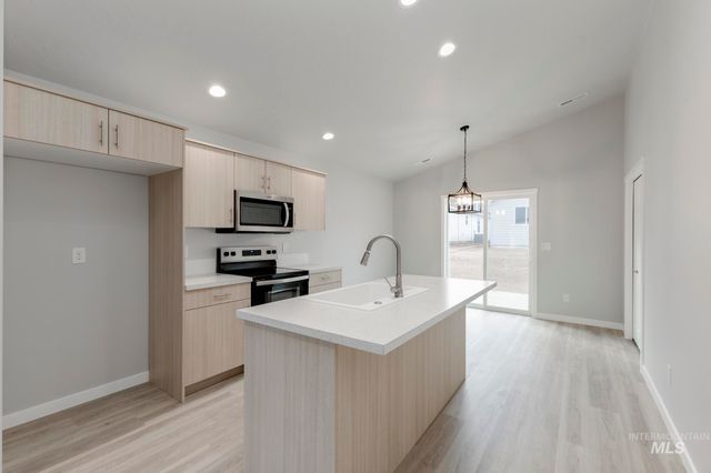 1712 N Birch St, Jerome, ID 83338