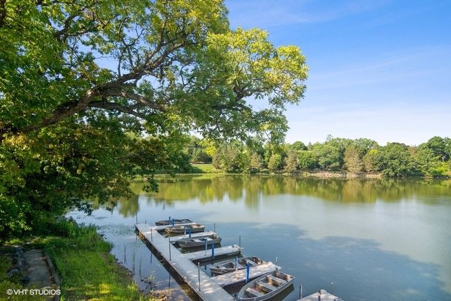 78 Foxwood Lane C, Lake Barrington, IL 60010