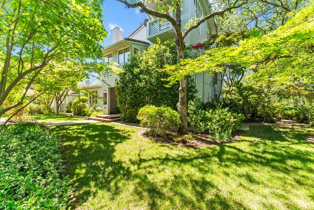 9111 Yellow Flower Pl, Fair Oaks, CA 95628