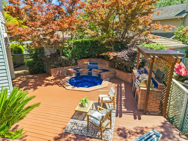 9111 Yellow Flower Pl, Fair Oaks, CA 95628