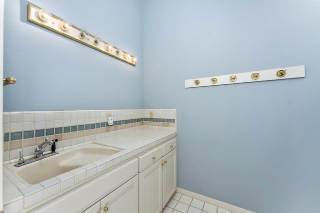 9111 Yellow Flower Pl, Fair Oaks, CA 95628