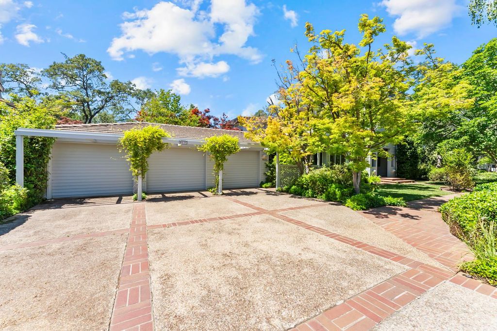 9111 Yellow Flower Pl, Fair Oaks, CA 95628