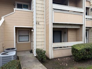 1661 Pyrenees Ave #70, Stockton, CA 95210