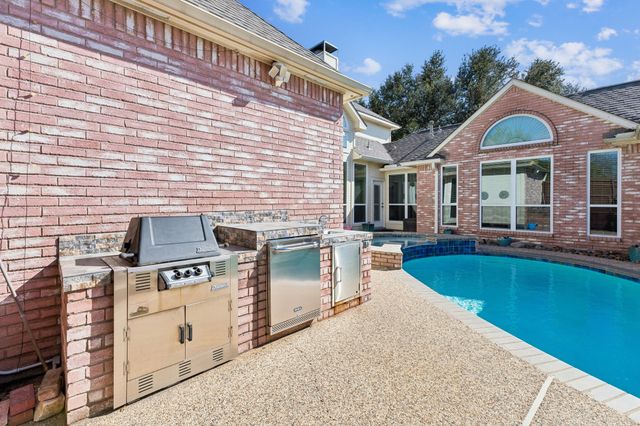 18016 Benchmark Drive, Dallas, TX 75252