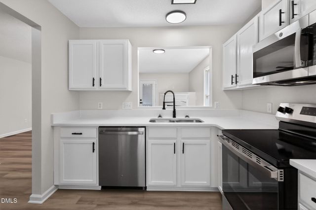 1600 Oakland Hills Way, Raleigh, NC 27604