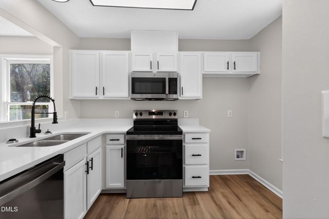 1600 Oakland Hills Way, Raleigh, NC 27604