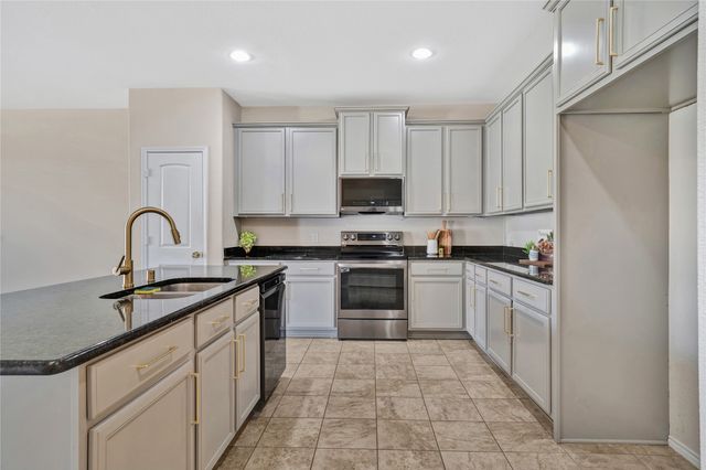 1725 Oak Glen Drive, Wylie, TX 75098