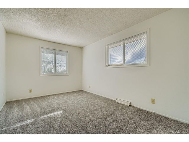9864 Orangewood Dr, Thornton, CO 80260