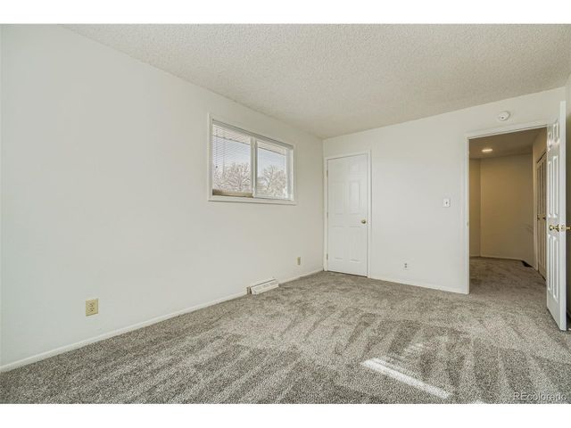 9864 Orangewood Dr, Thornton, CO 80260