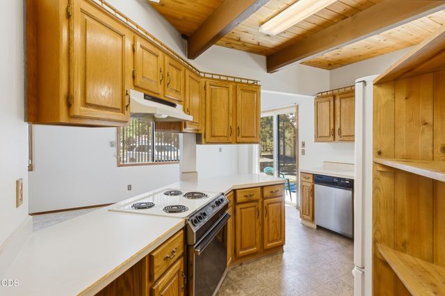 52035 Noble Fir, La Pine, OR 97739