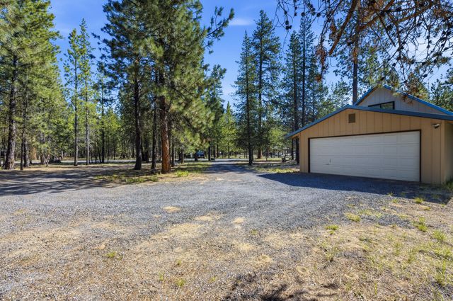 52035 Noble Fir, La Pine, OR 97739