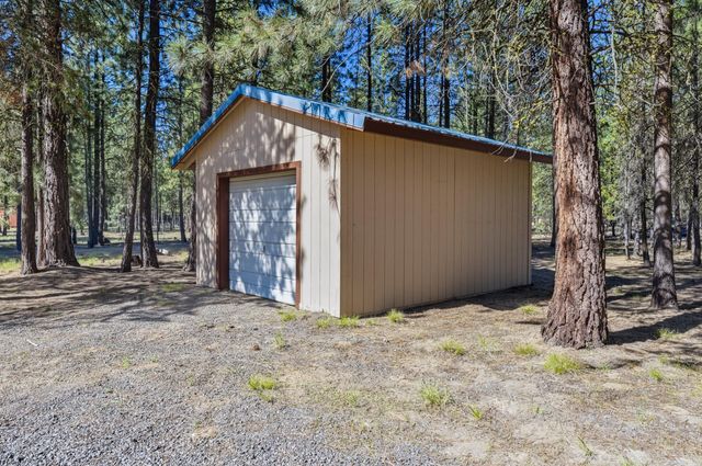 52035 Noble Fir, La Pine, OR 97739