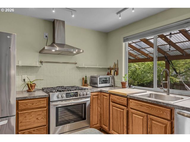 4895 Sw 189TH Ct, Beaverton, OR 97078