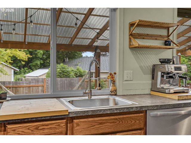 4895 Sw 189TH Ct, Beaverton, OR 97078