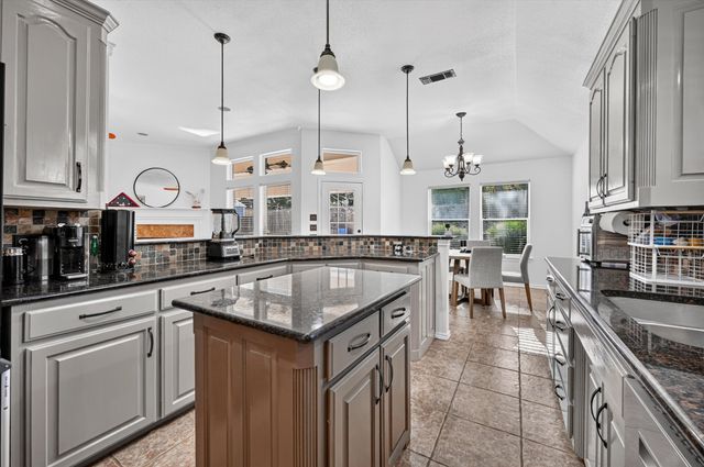 7312 Cottonwood Court, North Richland Hills, TX 76182