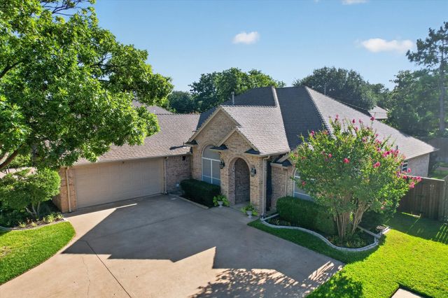 7312 Cottonwood Court, North Richland Hills, TX 76182