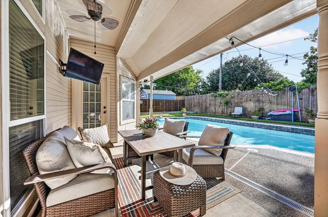 7312 Cottonwood Court, North Richland Hills, TX 76182