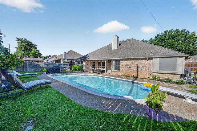 7312 Cottonwood Court, North Richland Hills, TX 76182