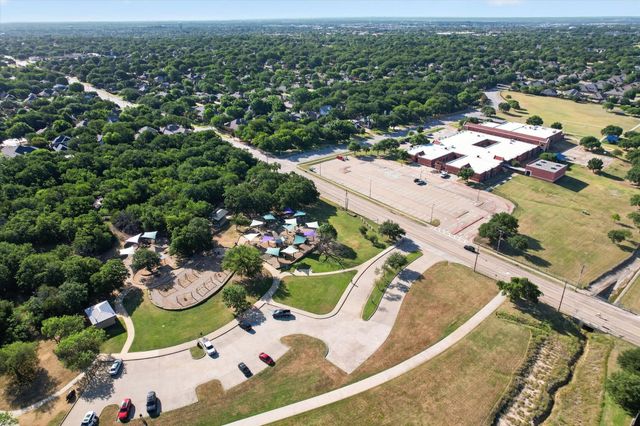 7312 Cottonwood Court, North Richland Hills, TX 76182