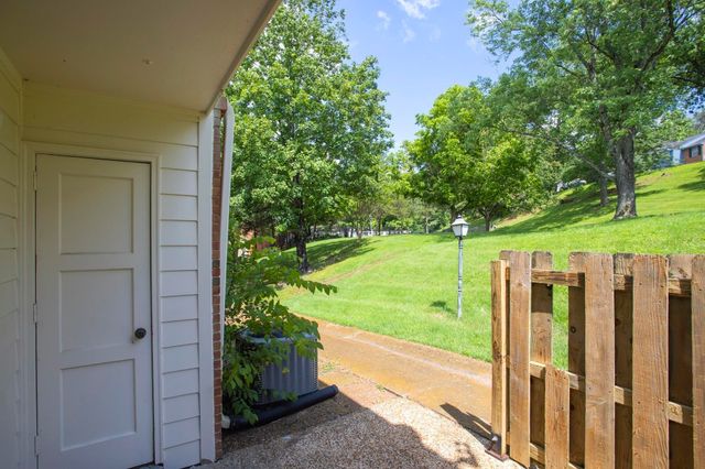 5510 Country Dr Apt 71, Nashville, TN 37211