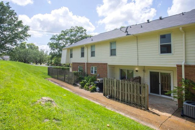 5510 Country Dr Apt 71, Nashville, TN 37211