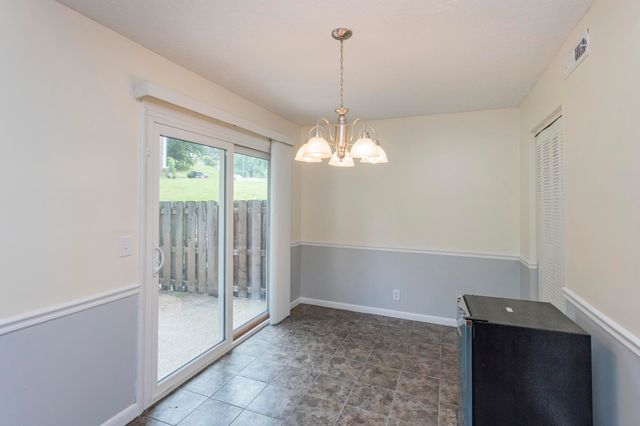 5510 Country Dr Apt 71, Nashville, TN 37211