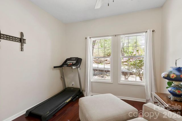 10 Eagle Drive, Hendersonville, NC 28792