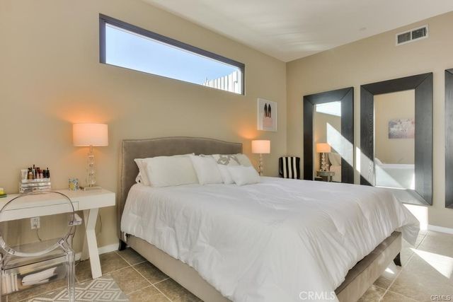 133 The Promenade N 534, Long Beach, CA 90802