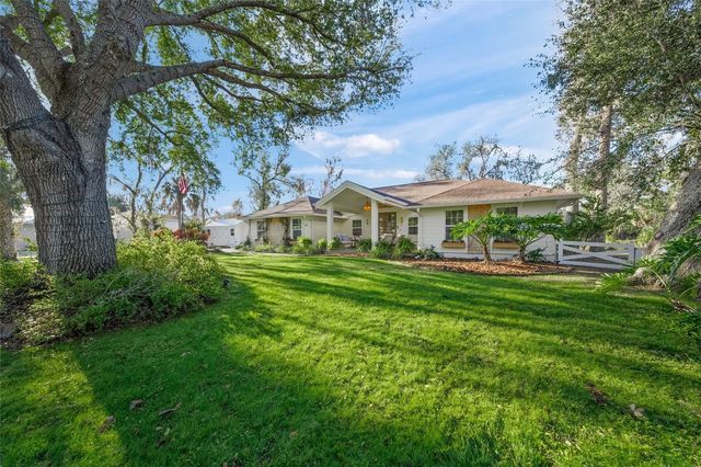 9003 63RD AVENUE DRIVE E, Bradenton, FL 34202